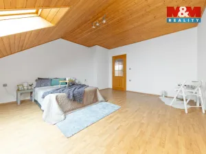 Prodej rodinného domu, Ivaň, 353 m2