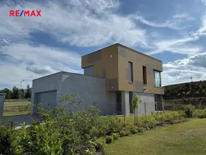 Prodej rodinného domu, Praha - Horní Počernice, Krotitelů, 197 m2