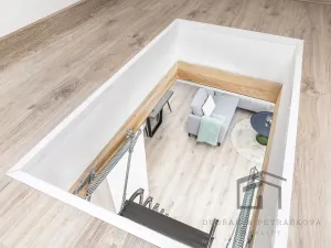 Pronájem bytu 2+kk, Praha - Libeň, Pod Labuťkou, 38 m2