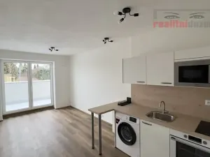Pronájem bytu 1+kk, Brno, Ondrova, 28 m2