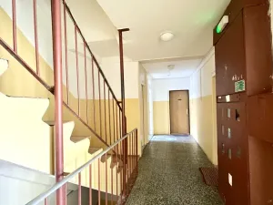 Pronájem bytu 1+1, Praha - Černý Most, Bratří Venclíků, 35 m2