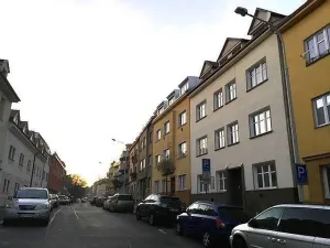 Pronájem bytu 1+kk, Praha - Břevnov, Šlikova, 29 m2