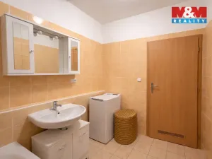 Pronájem bytu 3+kk, Praha, Pod Haltýřem, 77 m2