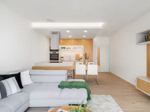 Prodej bytu 3+kk, Holubice, 72 m2