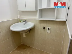Pronájem bytu 1+kk, Jablonec nad Nisou, Liberecká, 28 m2