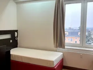 Pronájem bytu 1+kk, Praha - Suchdol, Suchdolské náměstí, 24 m2