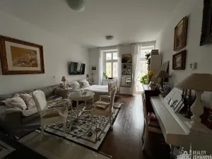 Pronájem bytu 1+kk, Praha - Vinohrady, Korunní, 31 m2