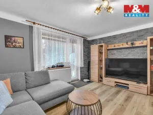 Prodej bytu 3+1, Budčeves, 60 m2