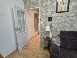 Prodej bytu 2+kk, Praha - Libeň, Zenklova, 31 m2