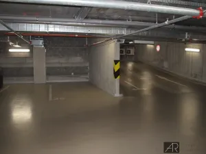 Pronájem garážového stání, Praha - Nusle, V Horkách, 14 m2