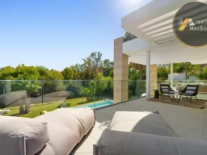 Prodej vily, Marbella, Španělsko, 611 m2