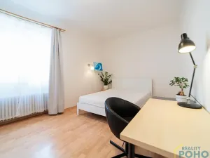 Pronájem bytu 2+1, Praha - Žižkov, Biskupcova, 69 m2