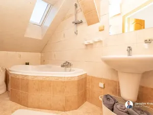 Prodej ubytování, Lázně Bělohrad, Lázeňská, 529 m2