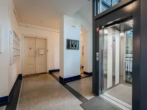 Pronájem bytu 3+1, Praha - Bubeneč, Uralská, 101 m2