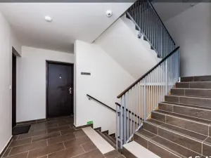 Pronájem bytu 1+kk, Praha - Záběhlice, Klapálkova, 31 m2