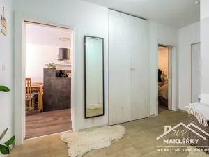 Prodej bytu 2+kk, Břežany II, 56 m2