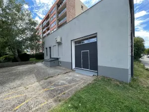 Prodej obchodního prostoru, Praha - Horní Počernice, Komárovská, 210 m2