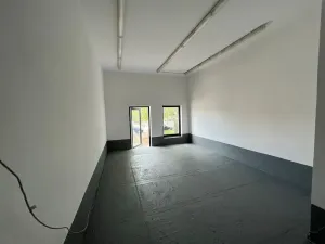 Prodej výrobních prostor, Praha - Horní Počernice, Komárovská, 210 m2