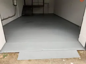 Prodej výrobních prostor, Praha - Horní Počernice, Komárovská, 210 m2