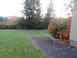 Dražba pozemku, Praha, 877 m2