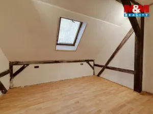 Prodej bytu 2+1, Aš, Studentská, 92 m2