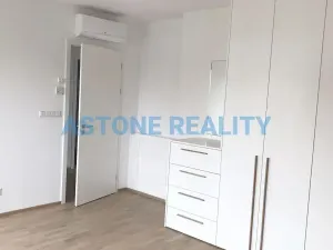 Pronájem rodinného domu, Praha - Ďáblice, Květnová, 172 m2