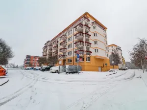 Pronájem bytu 1+kk, Praha - Libeň, Nad Okrouhlíkem, 42 m2