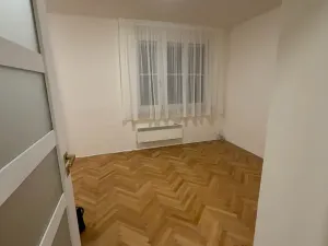 Pronájem bytu 1+kk, Praha - Vinohrady, Hradecká, 26 m2