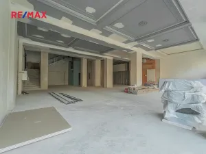 Pronájem obchodního prostoru, Praha - Nové Město, Hybernská, 526 m2