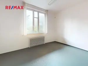 Pronájem kanceláře, Pardubice, Bohdanečská, 186 m2