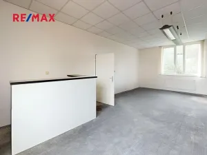 Pronájem kanceláře, Pardubice, Bohdanečská, 186 m2