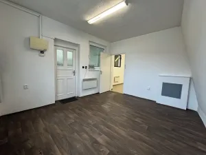 Pronájem skladu, Chýně, Družstevní, 600 m2