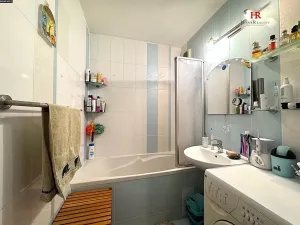 Prodej bytu 4+1, Kamenice, Sídliště II, 84 m2