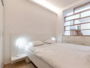 Pronájem bytu 1+kk, Praha - Nusle, Na Jezerce, 29 m2