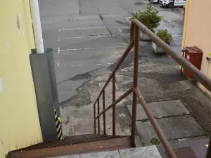 Pronájem kanceláře, Chlumec, U Dálnice, 42 m2