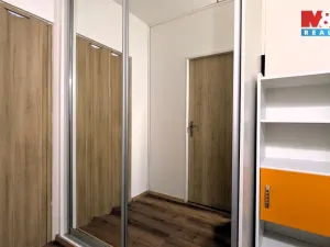 Pronájem bytu 1+kk, Praha - Troja, Svídnická, 28 m2