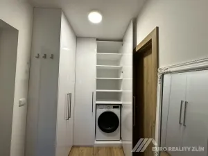 Pronájem bytu 1+kk, Zlín, Pod Hradem II, 27 m2