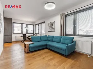 Pronájem bytu 2+kk, Horoměřice, Karla IV., 53 m2