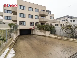 Pronájem bytu 2+kk, Horoměřice, Karla IV., 53 m2