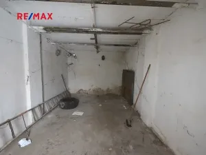 Pronájem garáže, Slaný, Tomanova, 18 m2
