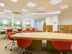 Pronájem kanceláře, Praha - Holešovice, Dělnická, 110 m2