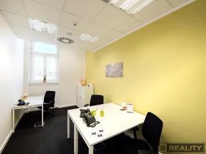 Pronájem kanceláře, Praha - Nové Město, náměstí I. P. Pavlova, 110 m2