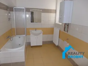 Pronájem bytu 3+1, Děčín, Teplická, 98 m2