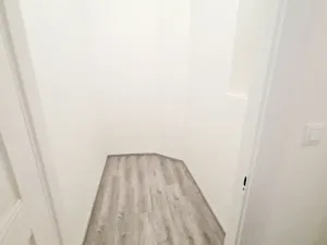 Pronájem bytu 3+1, Praha - Holešovice, Komunardů, 85 m2