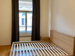 Pronájem bytu 2+1, Praha - Nové Město, Helmova, 71 m2