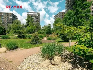 Prodej bytu 1+kk, Praha - Žižkov, Ke kapslovně, 38 m2