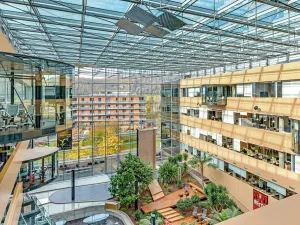 Pronájem kanceláře, Praha - Modřany, Mezi vodami, 2038 m2