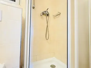 Pronájem bytu 1+kk, Praha - Suchdol, Nad dolíky, 16 m2