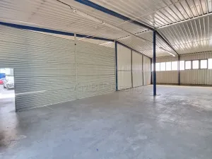 Pronájem výrobních prostor, Praha, Poděbradská, 250 m2