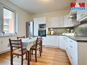 Prodej bytu 3+1, Jindřichův Hradec - Jindřichův Hradec V, Kosmonautů, 64 m2